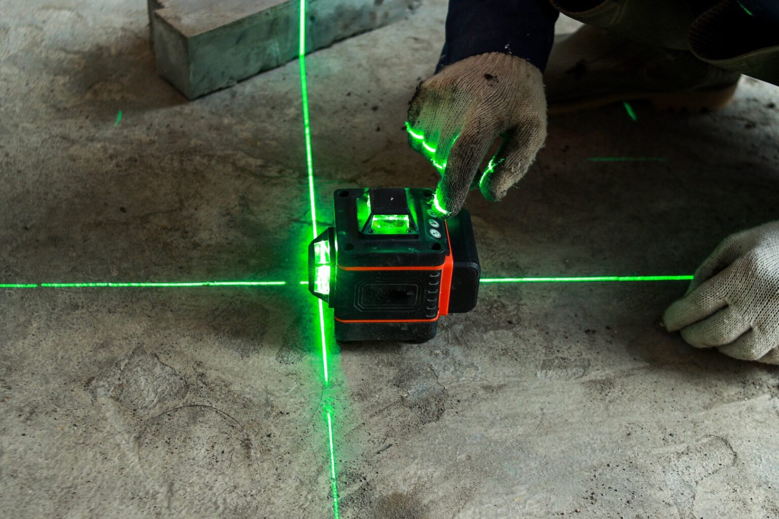 EQUIPMENT AND TOOLS FOR THE ASSEMBLY, DISASSEMBLY AND ALIGNMENT OF ...