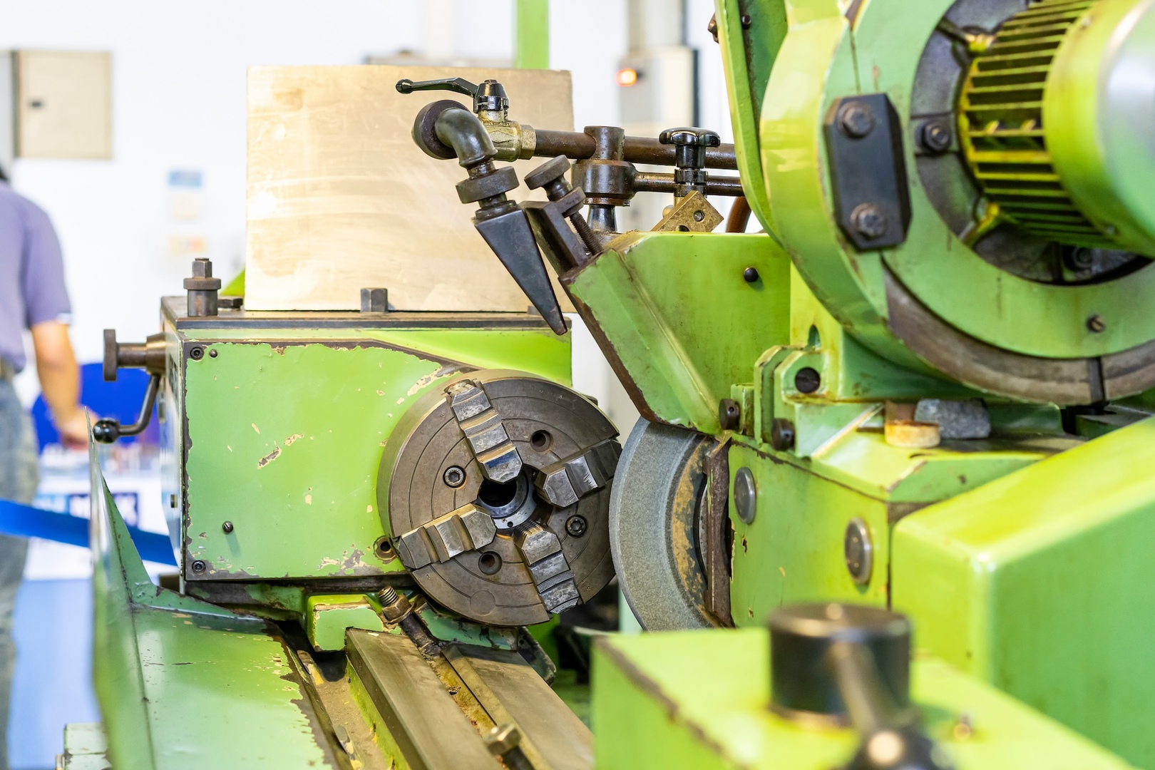 Close-up of the workpiece holder of a machine
